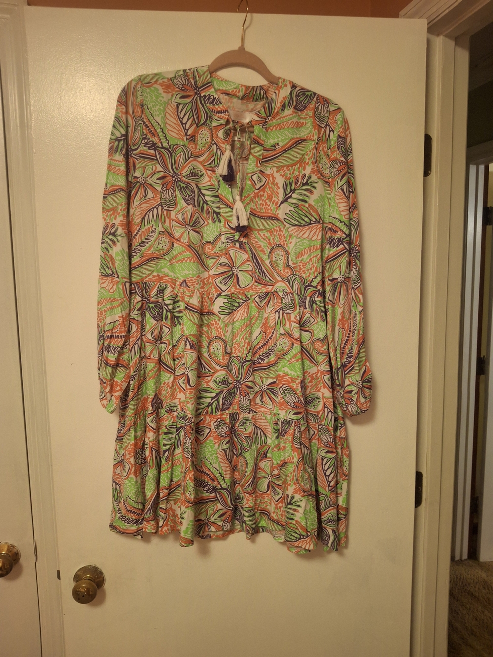 Stella Parker Tie-Neck Floral Flowy Dress in Lime & Coral